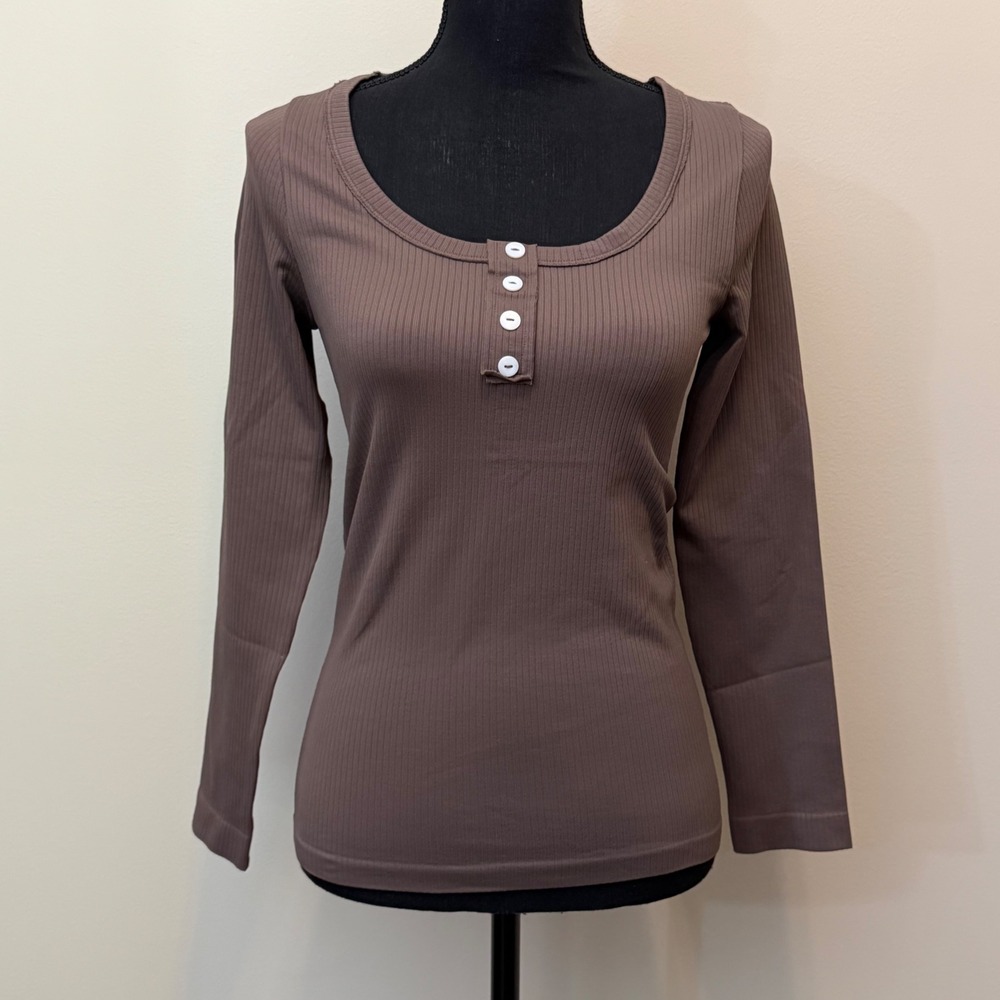 NEW OQQ Women S Taupe Ribbed Henley Long Sleeve Top Scoop Neck Activewear Y2K